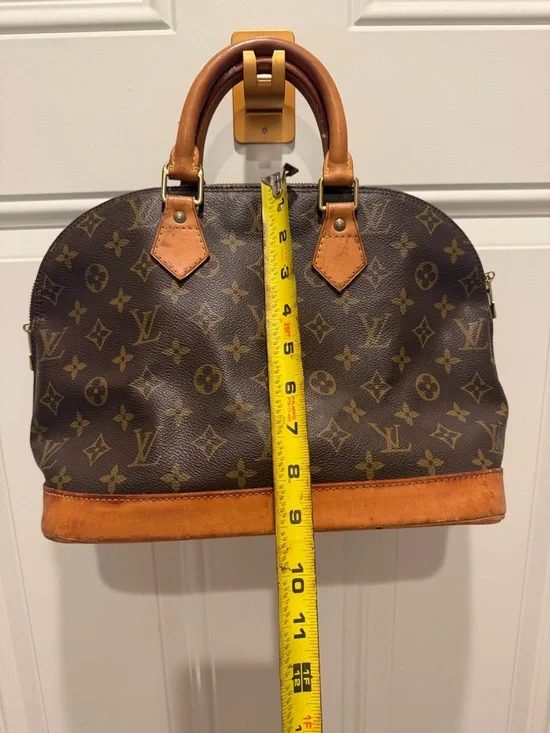 Louis Vuitton Monogram Alma - Picture 12 of 13